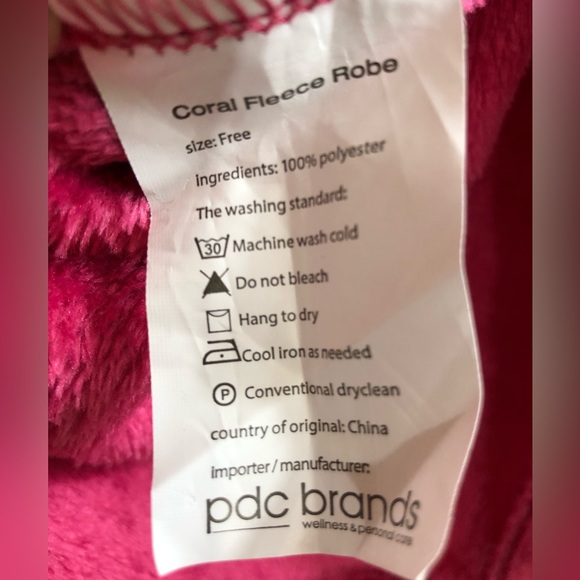 Coral Fleece Robe in Fuchsia One Size - Picture 3 of 5